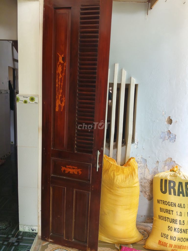 Cửa sổ Gỗ kiền kiền màu Nâu. Mua bán Nội thất, đồ gia dụng khác tại Huyện Đại Lộc Quảng Nam được đăng bởi Quốc hình 1