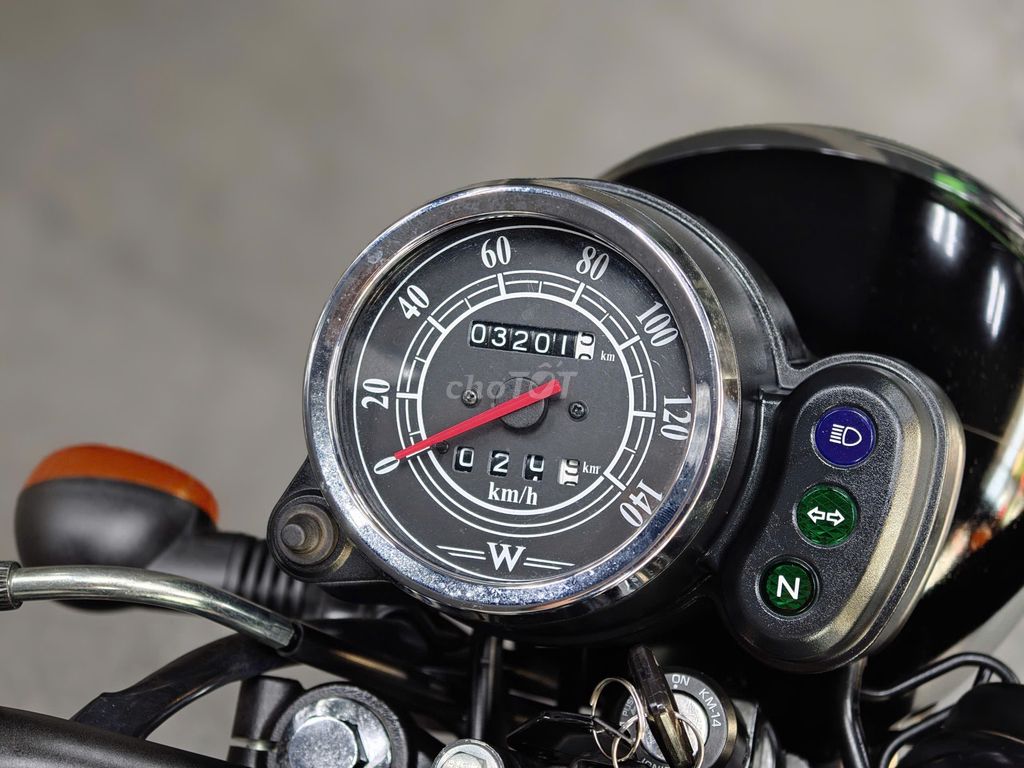 W175 BLACK STYLE MODEL 2023 BIỂN HÀ NỘI ODO 3000. Mua bán Xe máy tại Quận Tây Hồ Hà Nội được đăng bởi Tu Phamanh hình 3