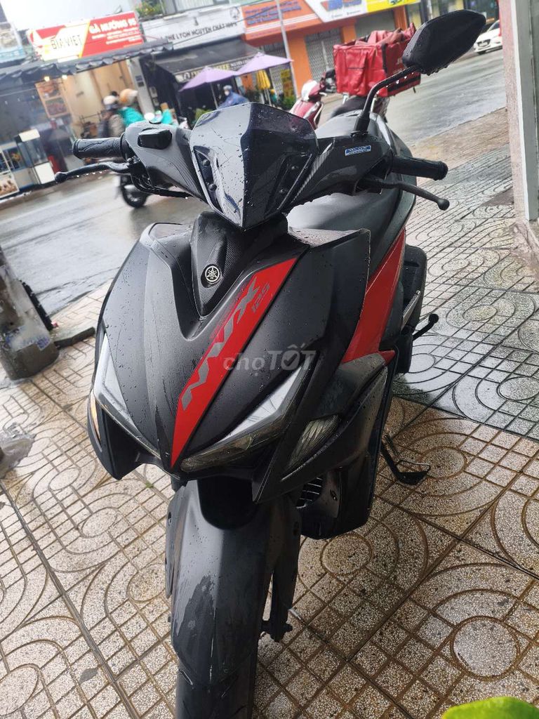 Yamaha NVX 125 ABS черный с красным 17000 км