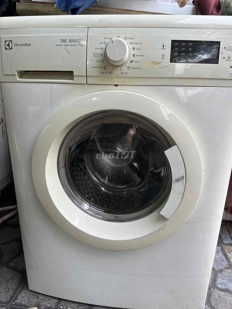 Máy giặt Electrolux 7kg vô nguồn nhưng không chạy. Mua bán Máy giặt tại Quận Tân Phú Tp Hồ Chí Minh được đăng bởi Anh tuấn hình 1