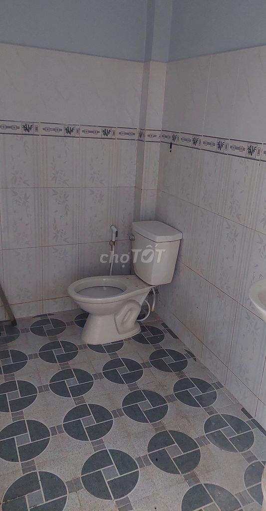 Cho thuê ngà hẻm 240 Tô ngọc vân gần trường Quới Xuân nhà mới 4,5tr