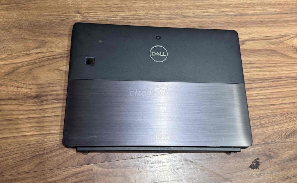 dell latitude 5290 còn 1 máy pass nhanh