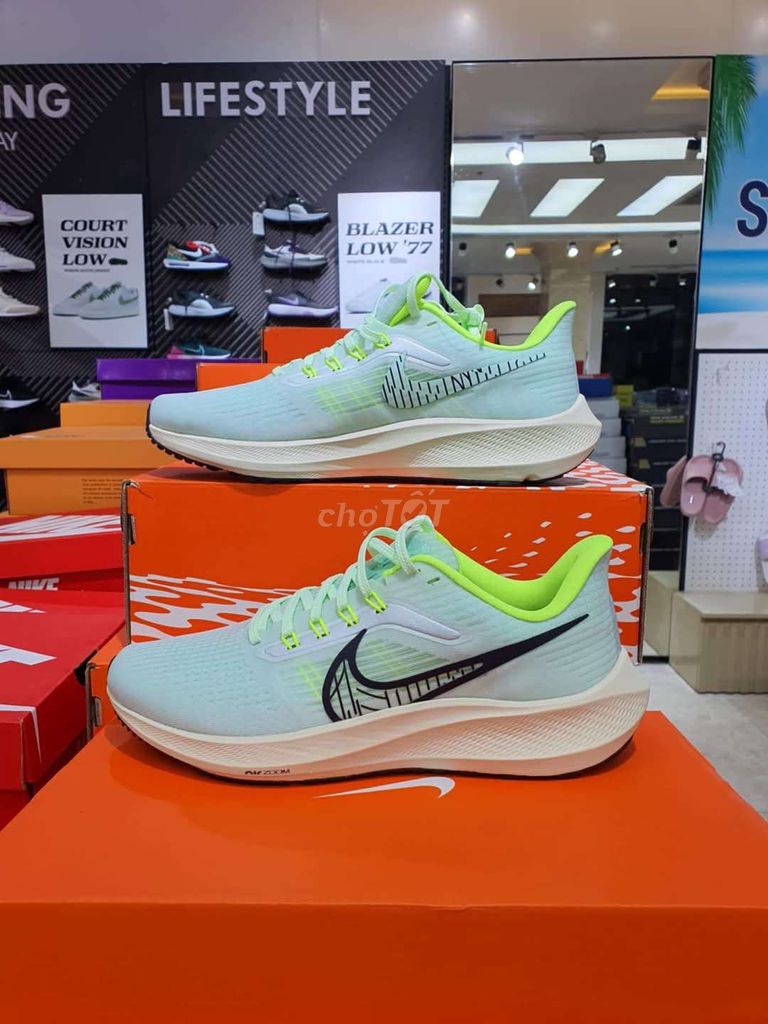 GIÀY CHẠY BỘ NIKE AIR ZOOM PEGASUS 39 DH4071-301. Mua bán Giày dép tại Quận 4 Tp Hồ Chí Minh được đăng bởi Tran Tan Binh hình 4