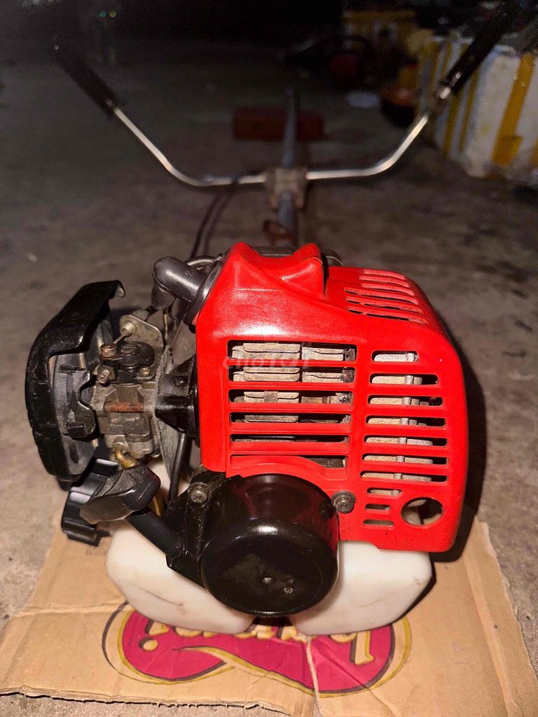 Máy cắt cỏ Mitsubishi TU26 Đỏ Nhật Bản. Mua bán Đồ chuyên dụng, Giống nuôi trồng tại Huyện Tiểu Cần Trà Vinh được đăng bởi Máy Nhật giá siêu rẻ máy nguyên zin hình 1