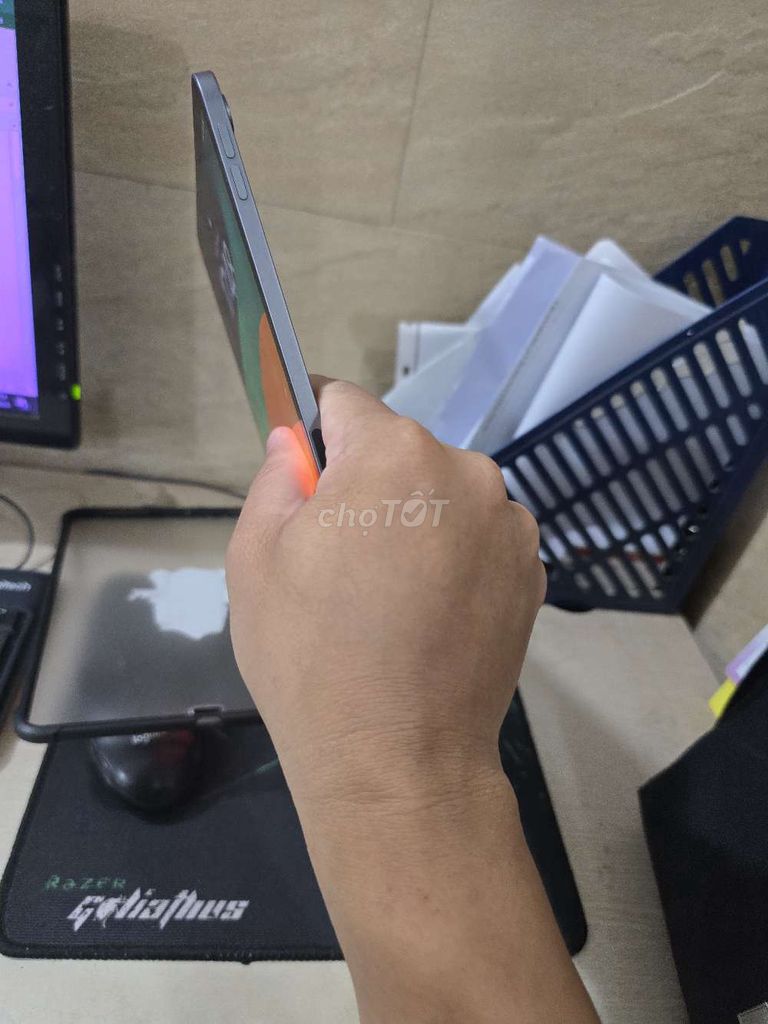 Apple iPad Pro 2018 Xám 64GB Wifi. Mua bán Máy tính bảng tại Quận Cầu Giấy Hà Nội được đăng bởi văn dũng hình 1