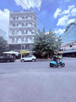 Nhà phố 180 m² · 11 PN · Đường Nguyễn Sỹ Sách