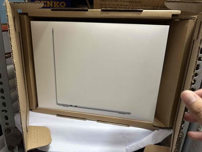 Macbook air M4 newseal. Mua bán Laptop tại Quận Hải Châu Đà Nẵng được đăng bởi Nhat Prime