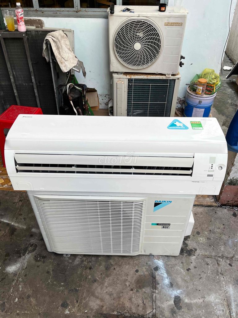 thanh lý máy lạnh Daikin 2hp inverter còn 90%