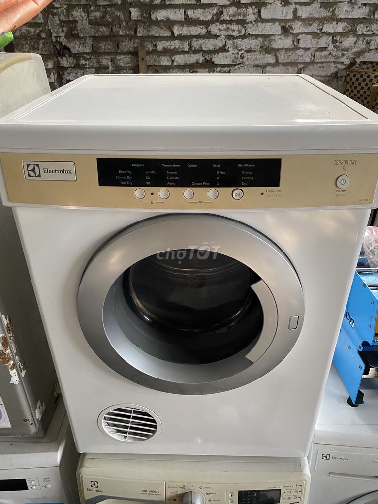 Thanh Lý Máy Sấy Electrolux 7Kg Mới 90%