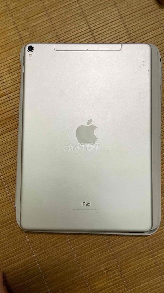 Apple iPad Pro 10.5 inch 64GB Màn hình hỏng. Mua bán Máy tính bảng tại Huyện Văn Giang Hưng Yên được đăng bởi Xuan Bach hình 1