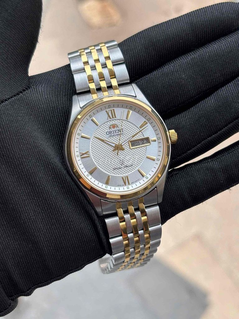 Đồng hồ Orient Nam 42mm Bạc Vàng. Mua bán Đồng hồ tại Huyện Thanh Sơn Phú Thọ được đăng bởi Đinh Quốc An hình 1