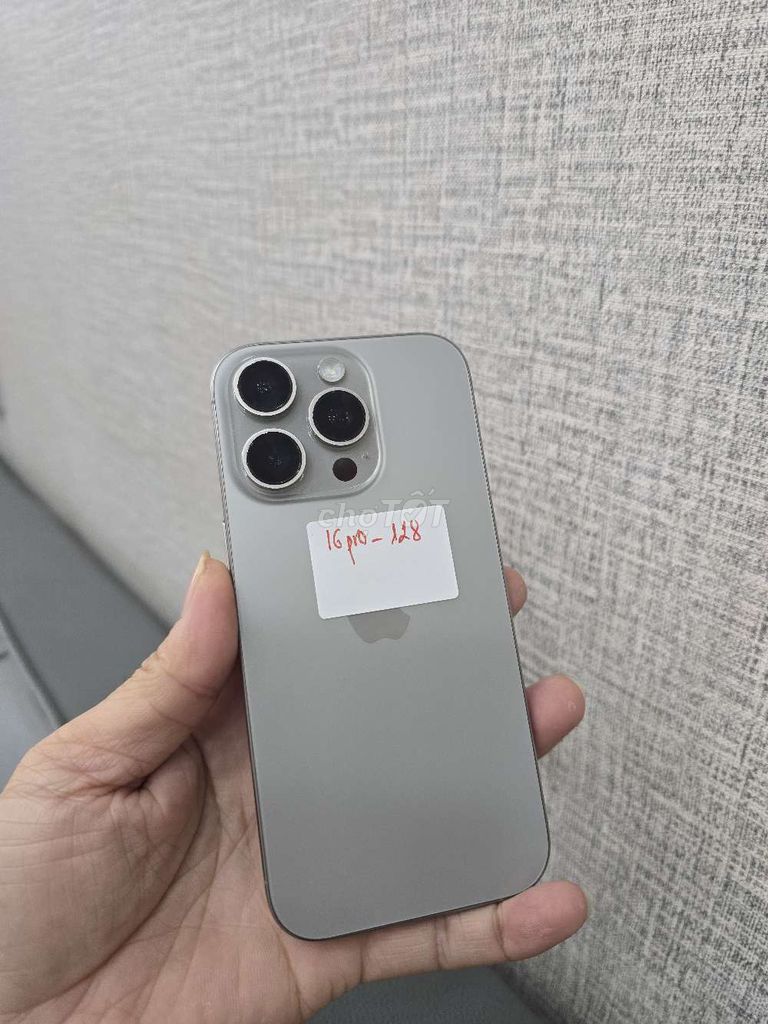 iPhone 16 Pro 128GB Xám 99%. Mua bán Điện thoại tại Thành phố Buôn Ma Thuột Đắk Lắk được đăng bởi MNmobile hình 1