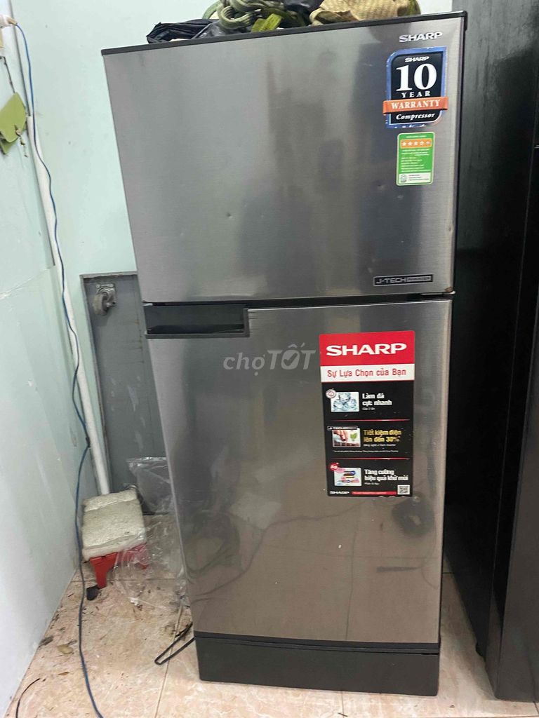 tủ lạnh Sharp. inverter 165L còn mới