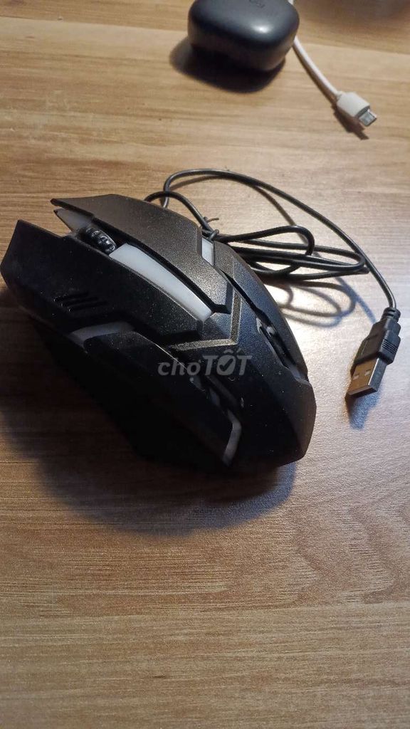 Chuột máy tính Logitech Đen RGB Văn phòng. Mua bán Phụ kiện (Màn hình, Chuột...) tại Quận Cầu Giấy Hà Nội được đăng bởi Đức anh Vũ hình 1