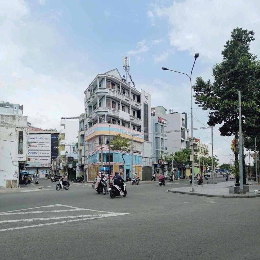 Cho thuê mặt bằng siêu víp ngay ngã 6 Thủ Dầu Một  - Diện tích : 5,5x8. Cho thuê văn phòng, mặt bằng kinh doanh tại Thành phố Thủ Dầu Một Bình Dương được đăng bởi Phùng Huy Lâm hình 1