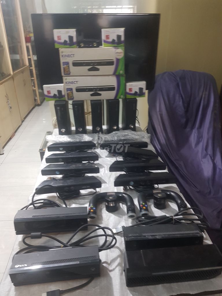 Máy chơi game Xbox 360 Slim 250GB đen. Mua bán Thiết bị chơi game tại Quận Tân Phú Tp Hồ Chí Minh được đăng bởi shop như tiền hình 1