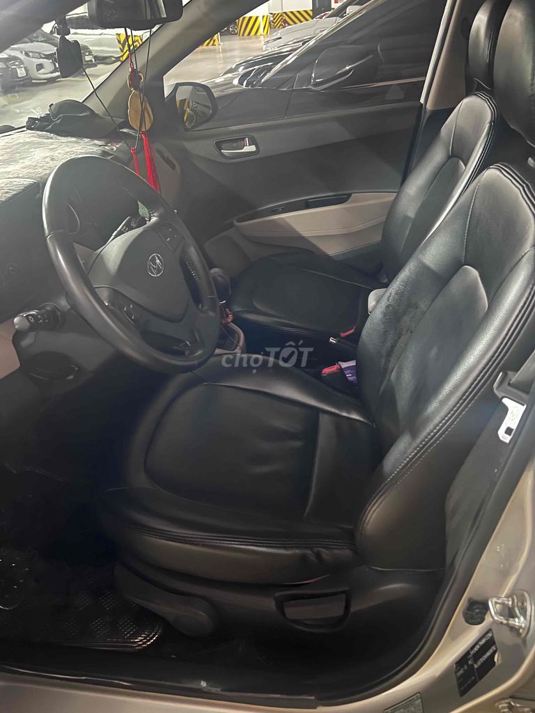 Hyundai Grand i10 2017 Sedan 1.2 MT - 80000 km. Mua bán Ô tô tại Thành phố Biên Hòa Đồng Nai được đăng bởi Anh Bui hình 3