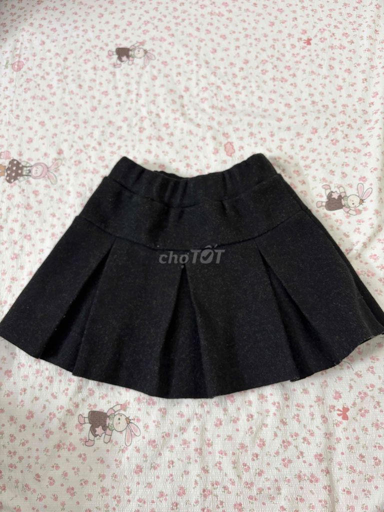 Chân váy dạ xếp ly size s. Mua bán Quần áo tại Huyện Phúc Thọ Hà Nội được đăng bởi Thu Trang Nguyễn hình 1