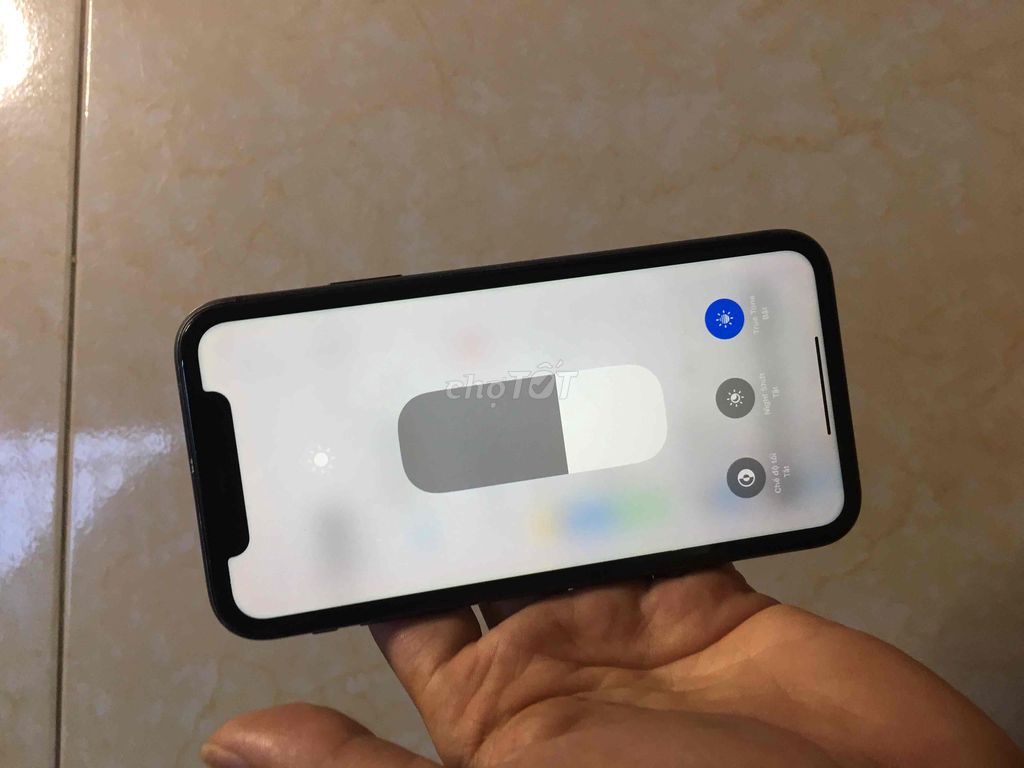 Apple iPhone 11 64GB Đen Đã sử dụng. Mua bán Điện thoại tại Quận Tây Hồ Hà Nội được đăng bởi Viet hình 1