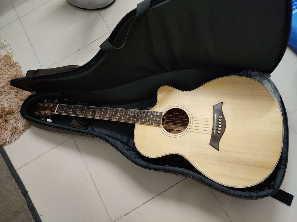 BÁN CÂY GUITAR MỚI TẶNG BAO DA