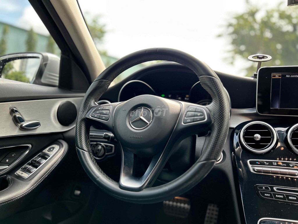 Mercedes Benz C200 Sản xuất 2016. Mua bán Ô tô tại Quận Bình Tân Tp Hồ Chí Minh được đăng bởi Lê Minh Quý hình 8