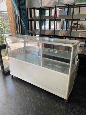 tủ còn mới chắc chắn. Mua bán Tủ, kệ gia đình tại Quận Sơn Trà Đà Nẵng được đăng bởi Quang Nguyễn