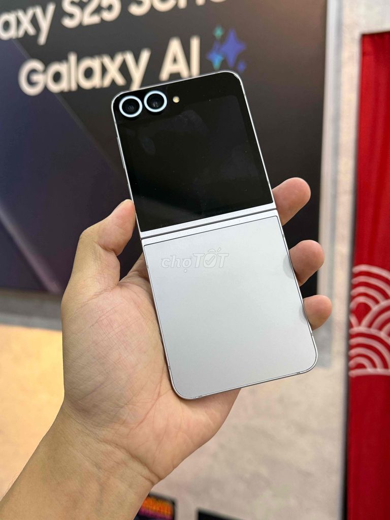 Samsung Zflip6 12GB 256GB. Mua bán Điện thoại tại Quận 10 Tp Hồ Chí Minh được đăng bởi Hậu Lưu hình 1