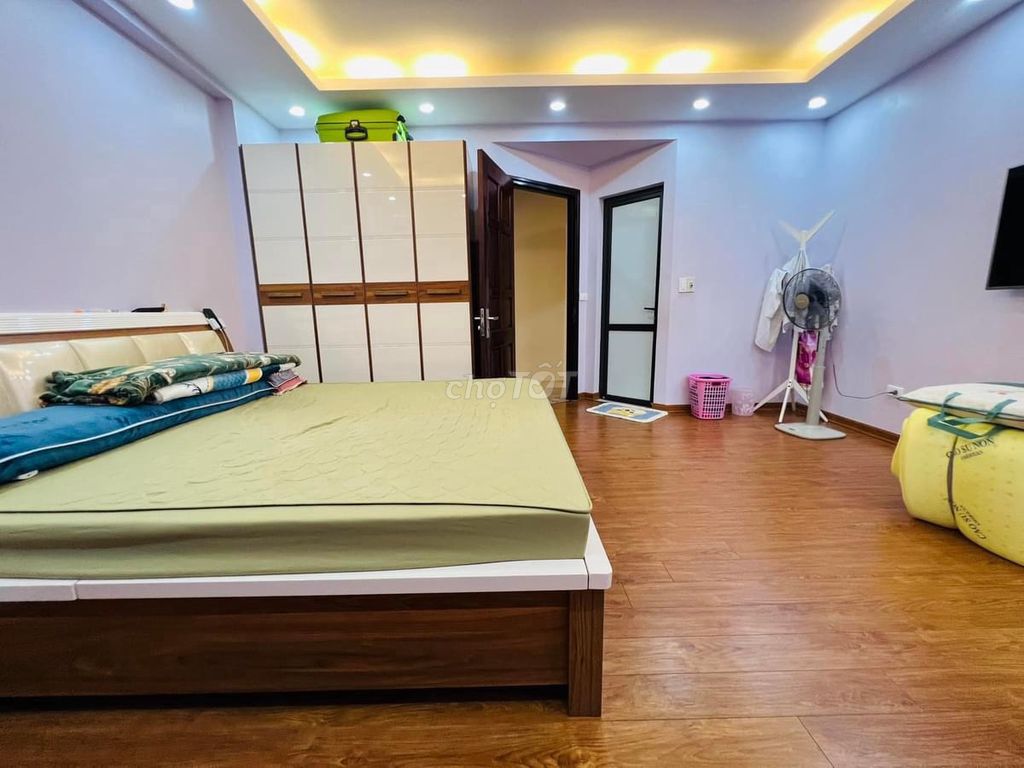 Bán Nhà Phố Thành Công 48m2*4T 3 ngủ ngõ thông, nhà đẹp đủ nội thất