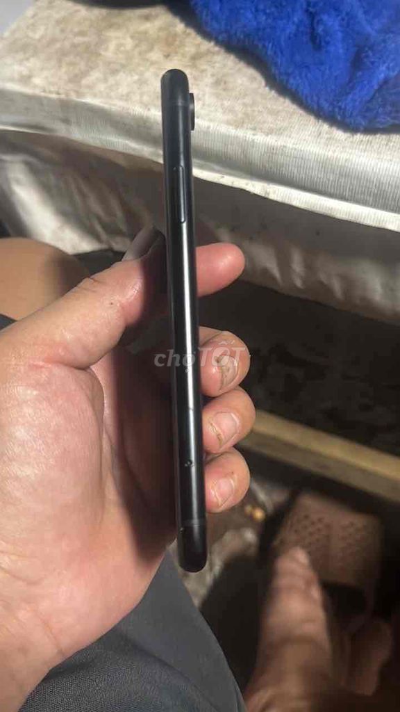 iPhone XR 64GB Đen. Mua bán Điện thoại tại Thành phố Mỹ Tho Tiền Giang được đăng bởi bui van thuc hình 1