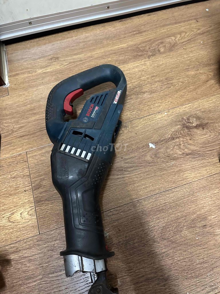 Máy cưa kiếm Bosch GSA 18V-32 Xanh đen. Mua bán Đồ chuyên dụng, Giống nuôi trồng tại Quận Bình Tân Tp Hồ Chí Minh được đăng bởi thương võ hình 1
