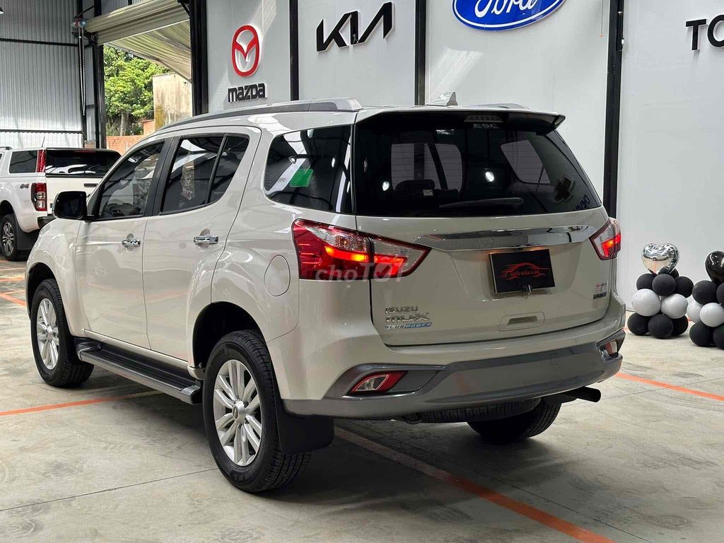 Isuzu Mu X 2018 1.9 4X2 AT. Mua bán Ô tô tại Thành phố Buôn Ma Thuột Đắk Lắk được đăng bởi Hiếu Đắk Lắk hình 7