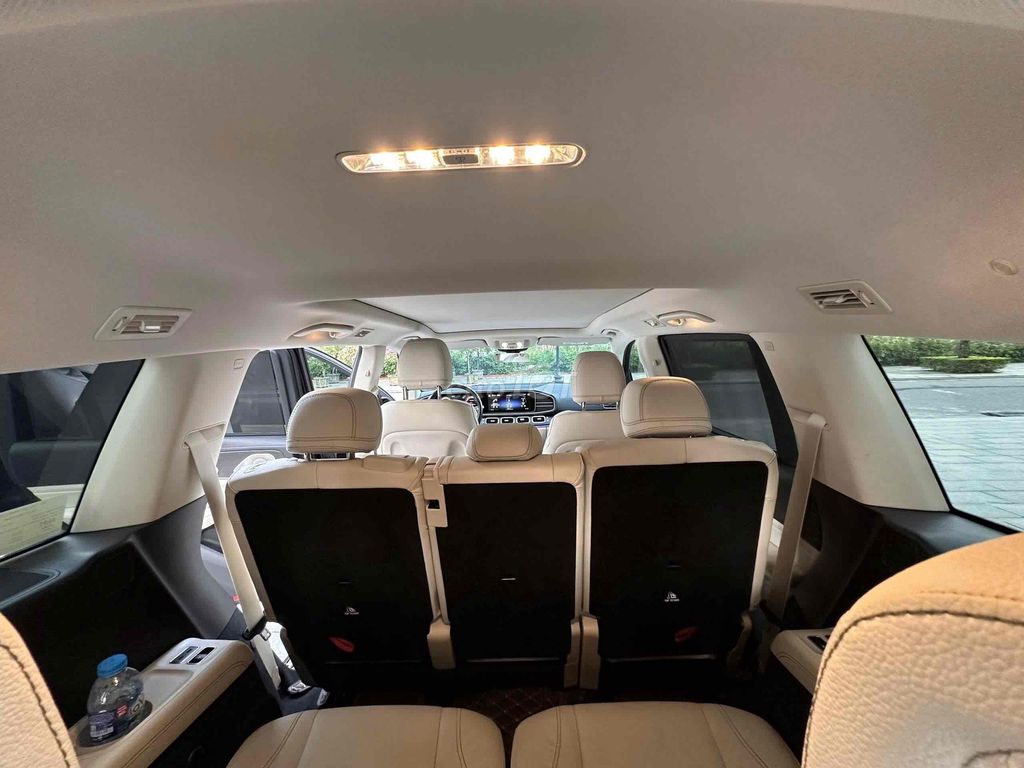 Mercedes Benz GLC Class 2022 - 14537 km. Mua bán Ô tô tại Huyện Hoài Đức Hà Nội được đăng bởi Hoàng Minh Hiếu hình 9