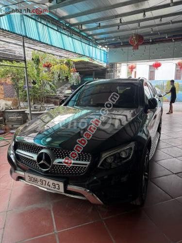 GLC 250 2016 mới di hơn 9 van , xe rất mới. Mua bán Ô tô tại Quận Đống Đa Hà Nội được đăng bởi Halee Will hình 6