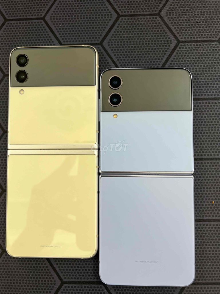 Samsung Galaxy Z Flip 3 Vàng kem. Mua bán Điện thoại tại Quận Thanh Khê Đà Nẵng được đăng bởi Lê Tấn Đạt hình 1
