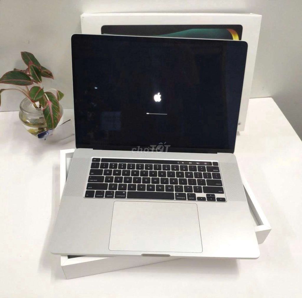 MacBook Pro 2019 16 inch: i9 | 32GB RAM | SSD 1TB. Mua bán Laptop tại Quận 10 Tp Hồ Chí Minh được đăng bởi TTCenter hình 1