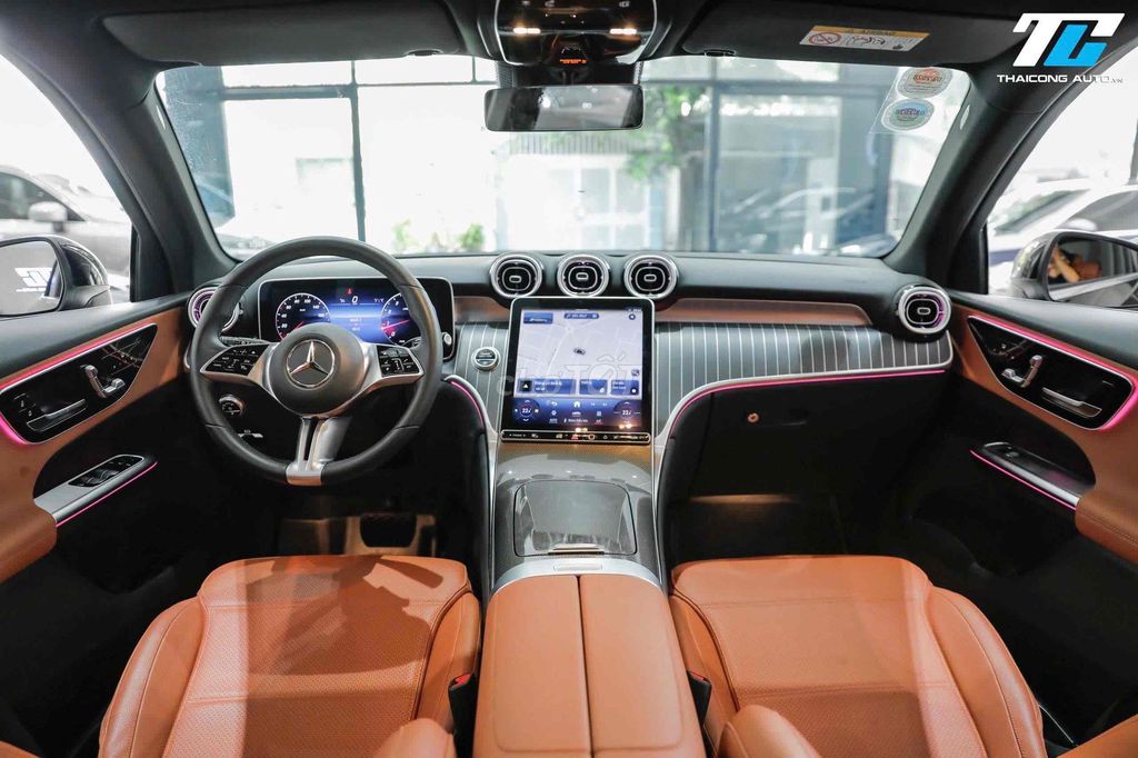 GLC 200 4MT mẫu mới All New 2024 - 9000 km. Mua bán Ô tô tại Quận Gò Vấp Tp Hồ Chí Minh được đăng bởi Nguyễn Trường Giang hình 8