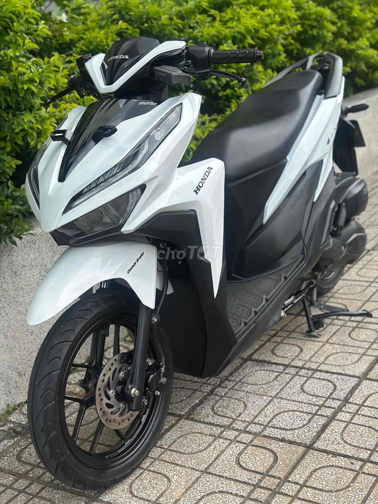 Vario 125 2020 Trắng đen zin nguyên mới 80% BSTP9c. Mua bán Xe máy tại Thành phố Thủ Đức Tp Hồ Chí Minh được đăng bởi Xe Máy Sơn Thủ Đức hình 1