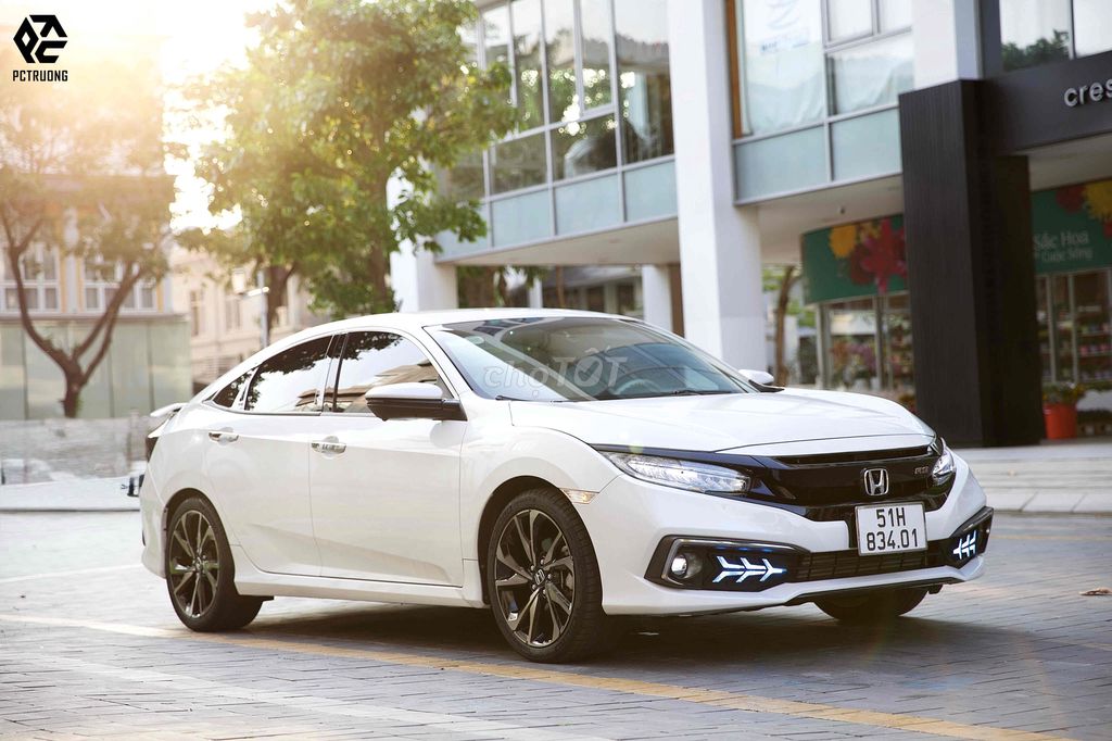 CIVIC RS 2021 LÊN 80TR ĐỒ CHƠI - ODO: CHỈ 3 VẠN KM