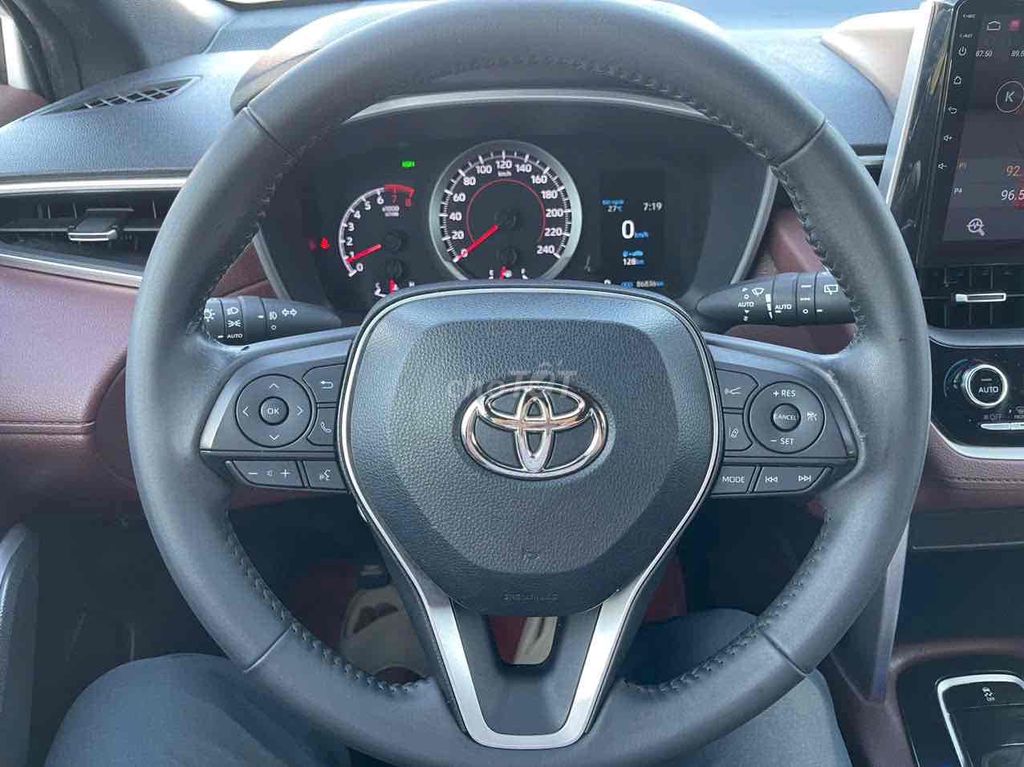 Toyota CorollaCross 1.8V 2021 86000km. Mua bán Ô tô tại Huyện Bình Chánh Tp Hồ Chí Minh được đăng bởi Phúc hình 13