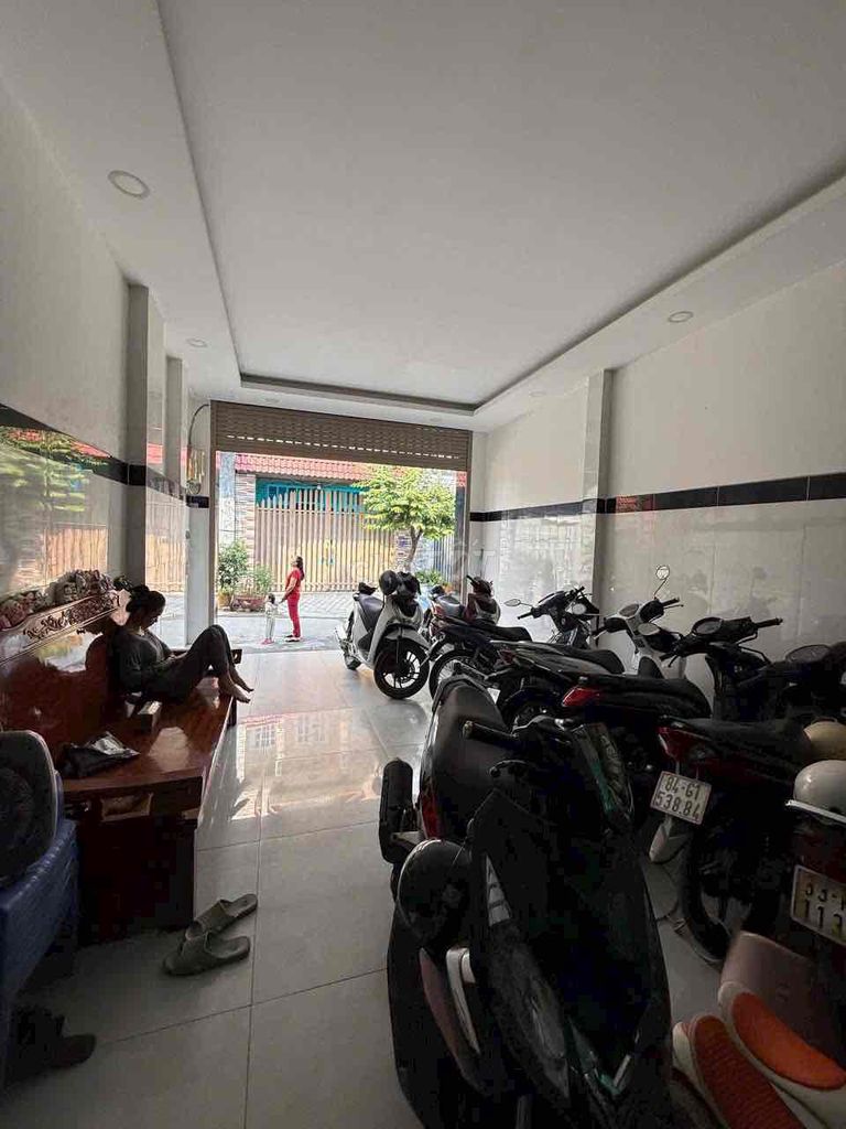 Bán khách sạn 12 phòng 1/ lê văn khương quận 12 Đường Lê Văn Khương, Phường Tân Thới Hiệp, Quận 12, Tp Hồ Chí Minh Quận 12 Tp Hồ Chí Minh