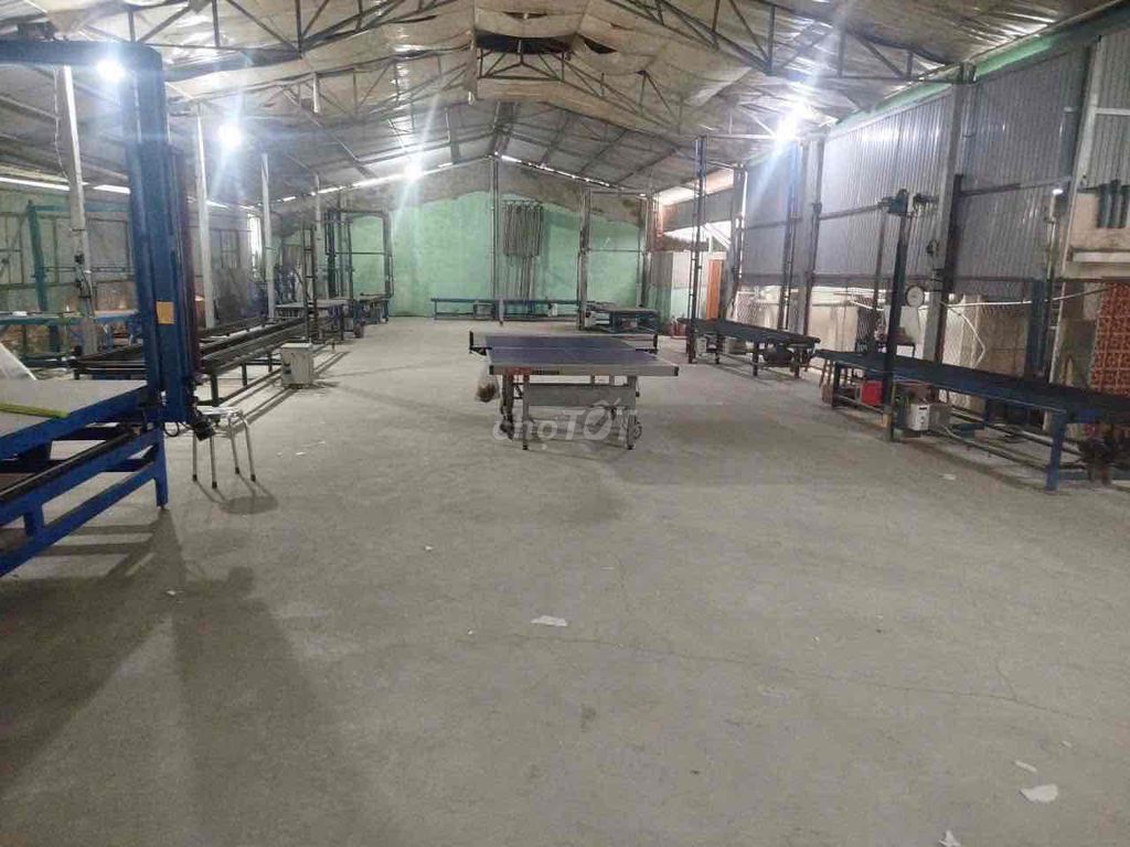 cho thuê kho gần trường cấp hai tân bình dĩ an