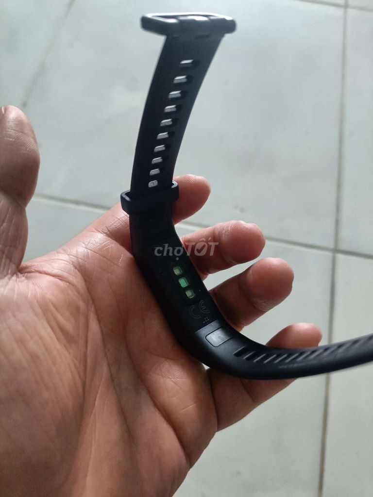 Vòng tay thông minh Huawei band 4