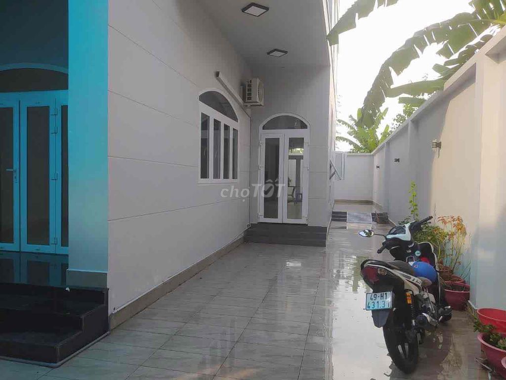 Cho thuê biệt thự KDC Khang Điền, Dt: 160m2, giá 22 triệu