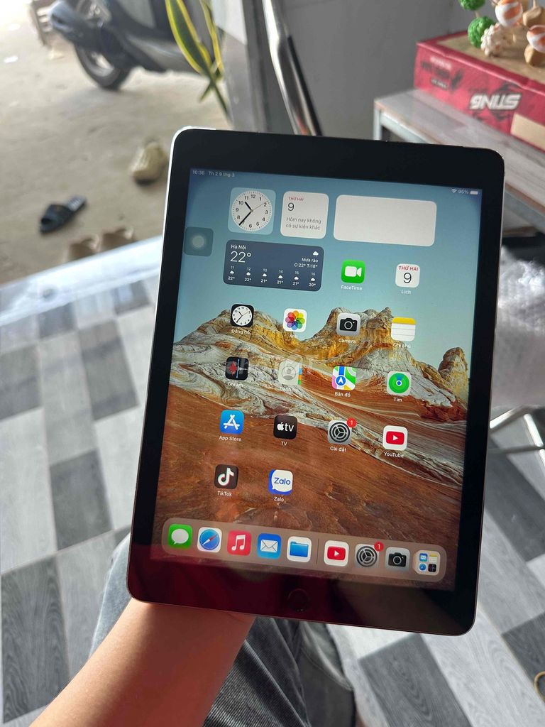 Apple iPad Air 2 Xám có SIM. Mua bán Máy tính bảng tại Huyện Trần Văn Thời Cà Mau được đăng bởi Hưởng hình 1