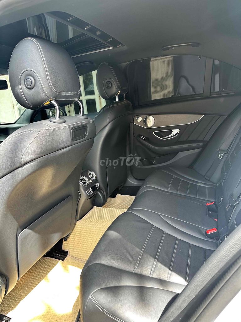 Mercedes Benz  C300 AMG - 55000 km. Mua bán Ô tô tại Huyện Hóc Môn Tp Hồ Chí Minh được đăng bởi Ngân hình 10