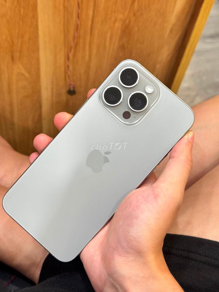 Apple iPhone 15 Pro Max 256GB Bạc 88%. Mua bán Điện thoại tại Quận Cầu Giấy Hà Nội được đăng bởi Hội Đồ Điện Tử hình 1