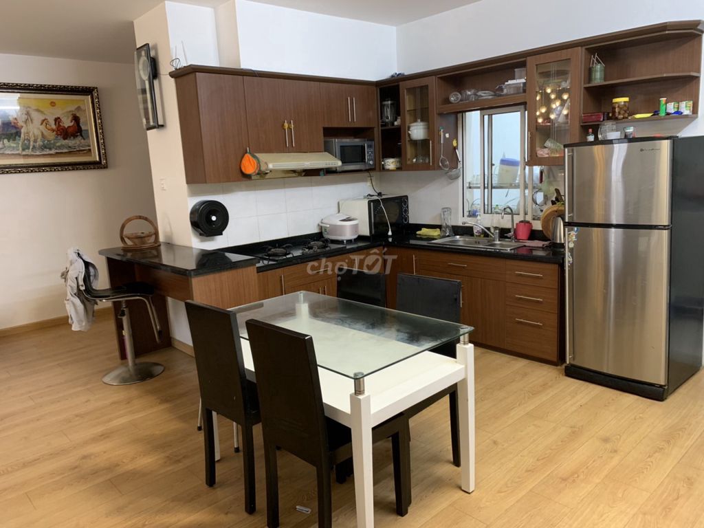 Быстрая продажа квартиры Nguyen Gia Tri (старая улица D2) в Биньтхани - 62 м², 2 спальни