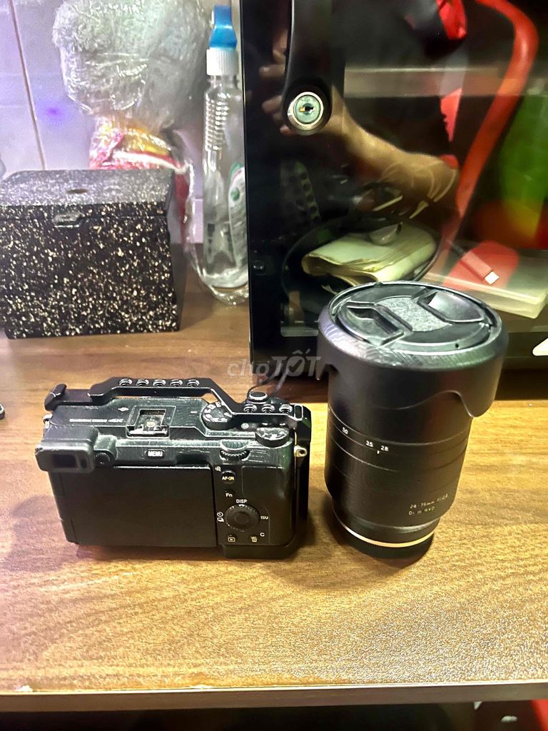 Máy ảnh Sony A7C và lens Tamron 28 - 75 f2.8. Mua bán Máy ảnh, Máy quay tại Thành phố Thuận An Bình Dương được đăng bởi Hảo Hảo hình 1
