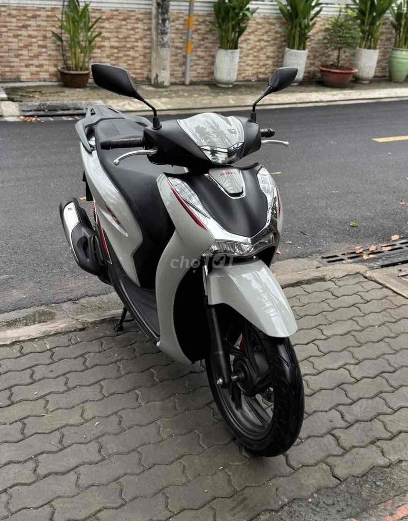 Honda SH 125i ABS mẫu 2025 xam xi mang 2000 km. Mua bán Xe máy tại Quận Gò Vấp Tp Hồ Chí Minh được đăng bởi CHXM 86 chuyên bán xe trả góp hình 3