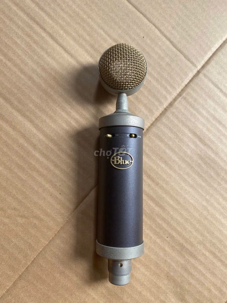 Micro thu âm Blue Baby Bottle SL Xám. Mua bán Tivi, Âm thanh tại Quận Ba Đình Hà Nội được đăng bởi Nam Trương hình 1